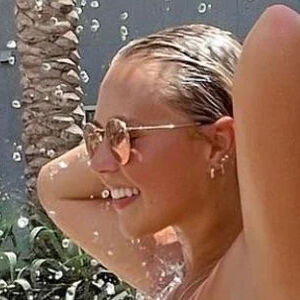 1279's nudes and profile