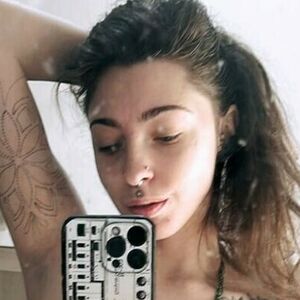 3vasciacca's nudes and profile