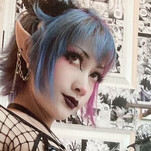 _devil_d0ll's nudes and profile