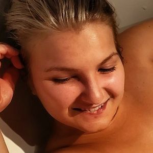 Abby Elle's nudes and profile