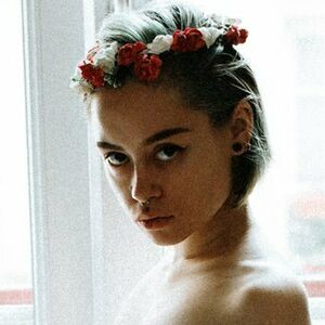 Aesalya's nudes and profile
