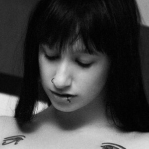 Aeterna's nudes and profile