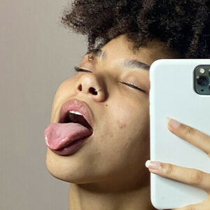 afroshawty's nudes and profile