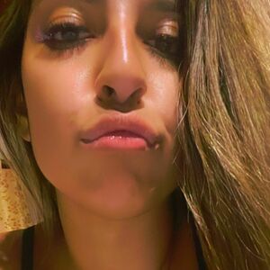 Agos Mendez's nudes and profile