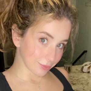 Ahlyssieeee's nudes and profile