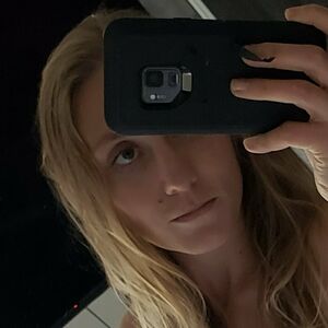 aila_nix's nudes and profile