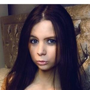 Aimee Mclennan's nudes and profile