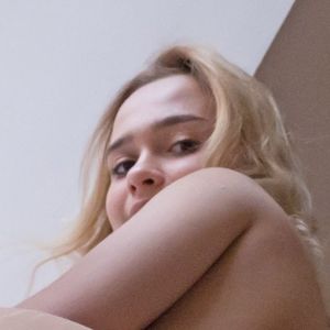 Aimee Rox's nudes and profile