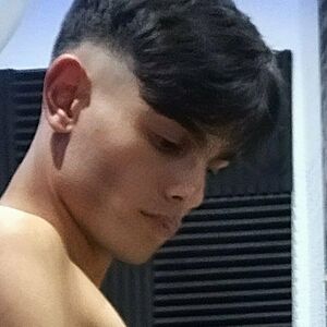 aladdintwink's nudes and profile