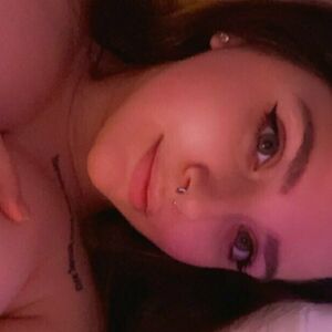 Alaya Love's nudes and profile