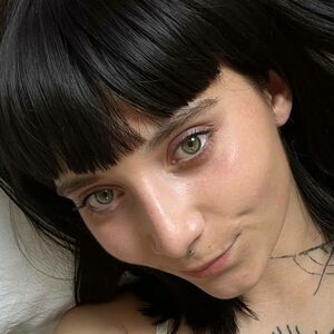 alazeya's nudes and profile