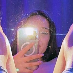 Alexia Steade's nudes and profile