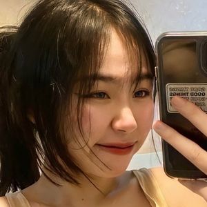 Alicejungxx's nudes and profile