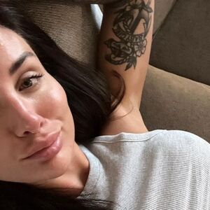 Alicelovestrawberries's nudes and profile