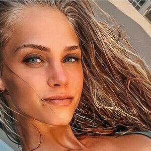 Amanda Essen's nudes and profile