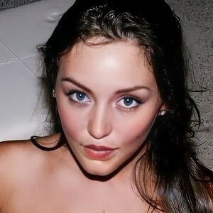 Angelique Boyer's nudes and profile