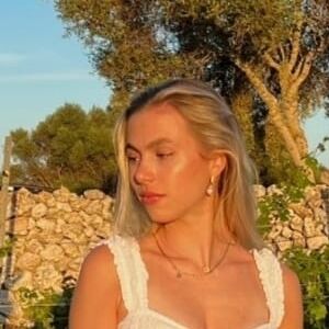 Anna Seidel's nudes and profile