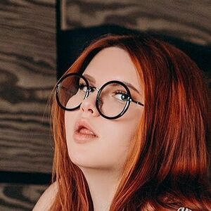 annabernadi's nudes and profile