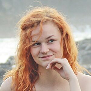 Annebelleroscoe's nudes and profile