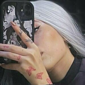 anonkitttyyy's nudes and profile