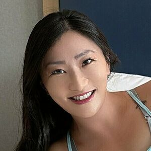 AsianVixen4U's nudes and profile