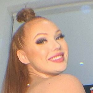 bambidoe's nudes and profile