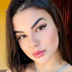 Beatriz Vasconcelos's nudes and profile