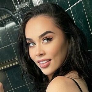 Bella Michaels's nudes and profile