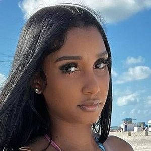 Bernice Burgos's nudes and profile