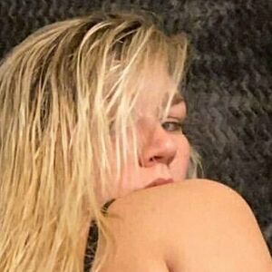 bigbootysavy201's nudes and profile