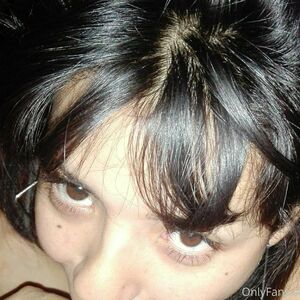 blommpita's nudes and profile