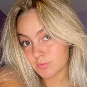 BootyLunaa's nudes and profile