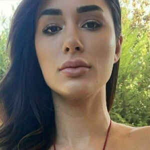 bruluccas30's nudes and profile