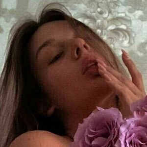 cassie_flower's nudes and profile