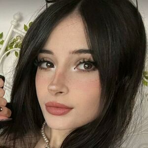 Cata.leyah's nudes and profile