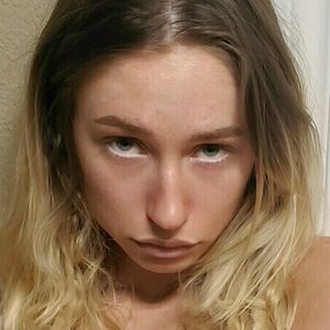 catiee's nudes and profile