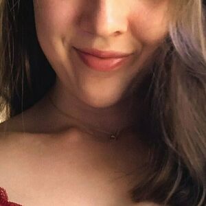 chloe_jayne's nudes and profile
