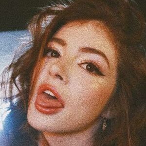 Chrissy Costanza's nudes and profile