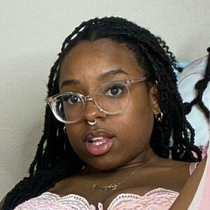 cookieswirlvip's nudes and profile