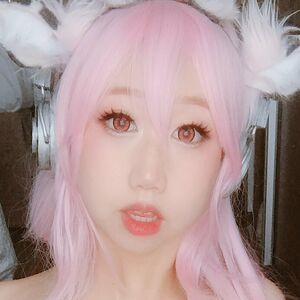 Danisaurz's nudes and profile