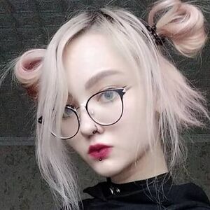 demonisia's nudes and profile