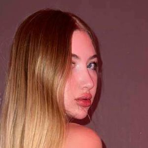 diluu11's nudes and profile
