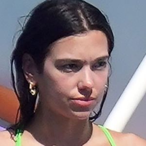 Dua Lipa's nudes and profile