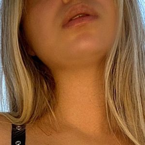 Eden Gavriel's nudes and profile