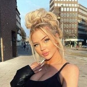 Elaine Victoria