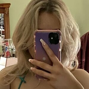 Elena_Strikes's nudes and profile