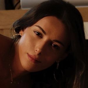 Emily Narizinho's nudes and profile