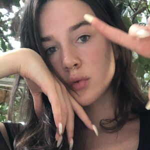 emilybaileyfeet's nudes and profile