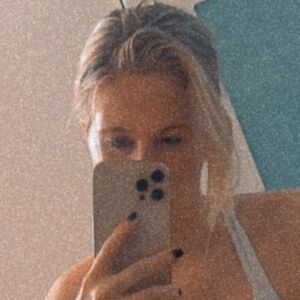 Emilyispro's nudes and profile