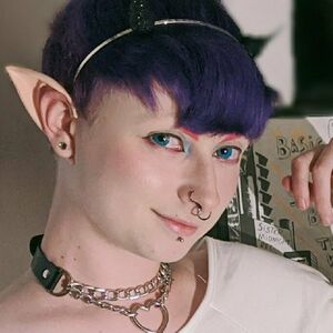 enbyjupiterfree's nudes and profile